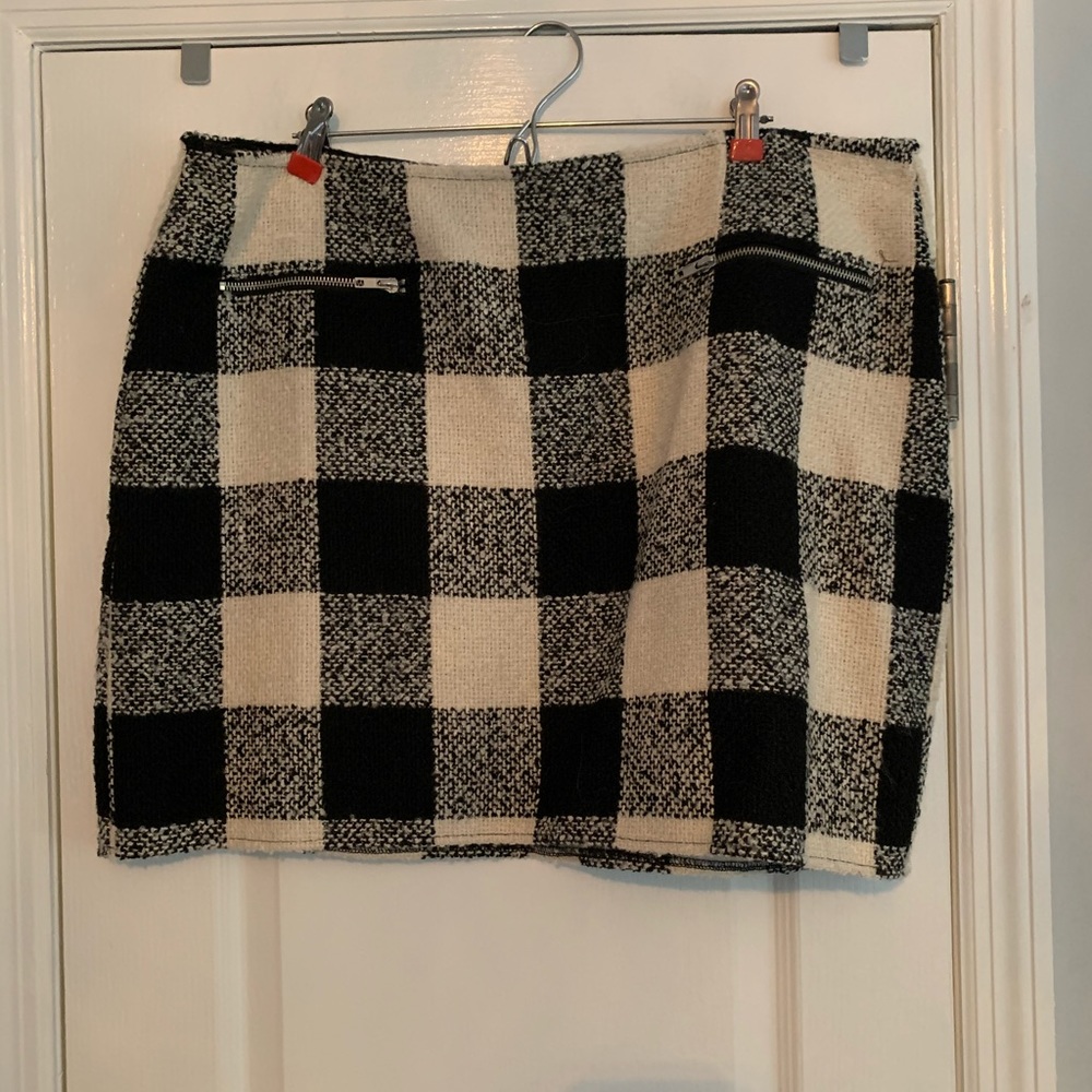 Too big - Picture 2 of 5